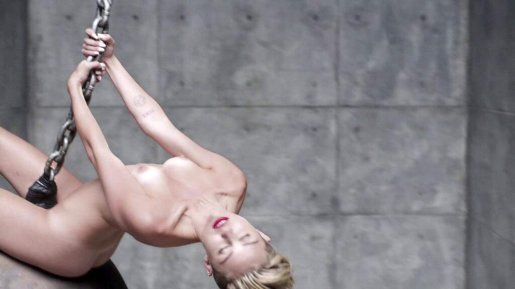 Nudes Miley Cyrus Wrecking Ball ds4